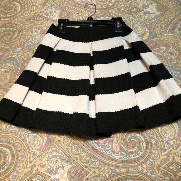 Skirt - Picture 1 of 1